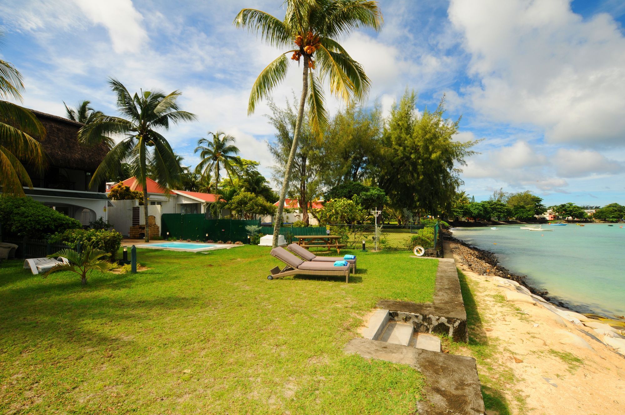 Caro'S Beachfront Trou aux Biches Kültér fotó